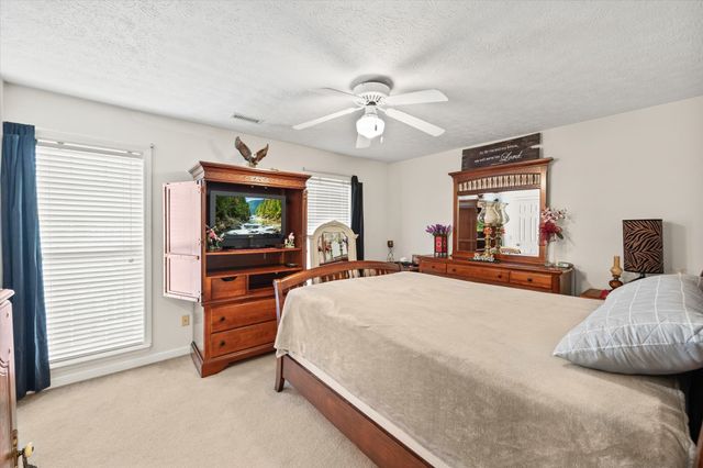 3508 Pointe Cove Cir, Cookeville, TN 38506