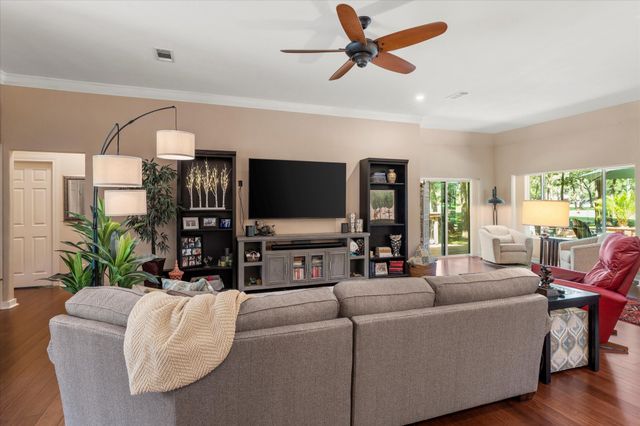 181 Saint Andrews Drive, Mabank, TX 75156