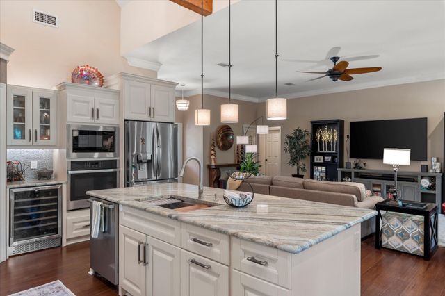 181 Saint Andrews Drive, Mabank, TX 75156