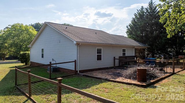 3844 Bridle Path Drive, Vale, NC 28168