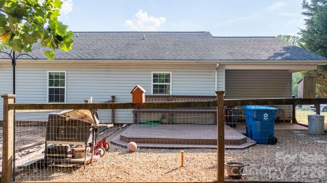 3844 Bridle Path Drive, Vale, NC 28168