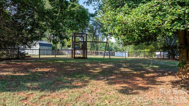 3844 Bridle Path Drive, Vale, NC 28168