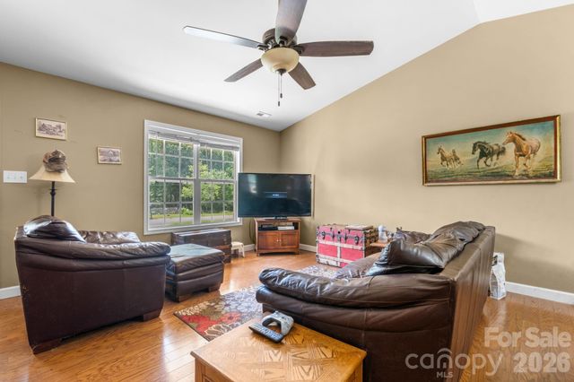 3844 Bridle Path Drive, Vale, NC 28168
