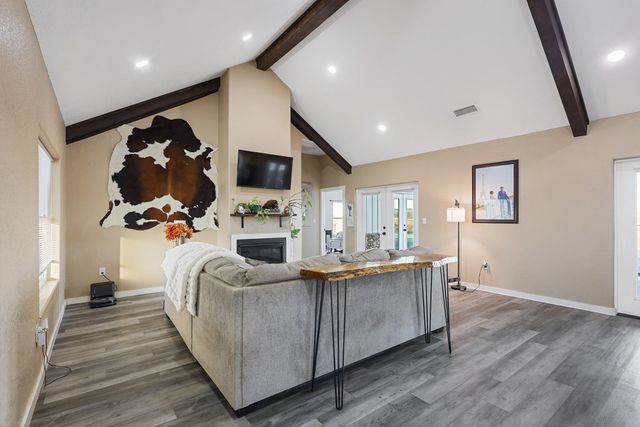 238 Sendero Horse Thief, Alpine, TX 79830