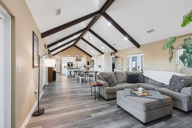 238 Sendero Horse Thief, Alpine, TX 79830