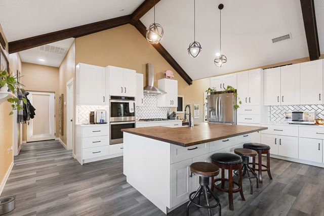 238 Sendero Horse Thief, Alpine, TX 79830