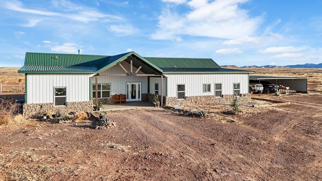 238 Sendero Horse Thief, Alpine, TX 79830