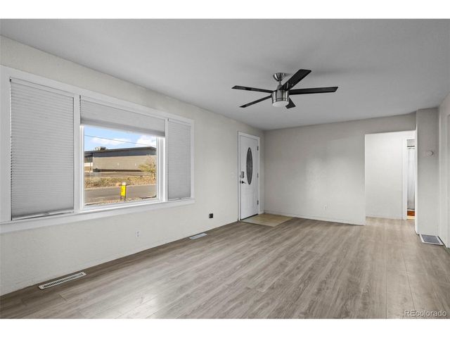 6640 E 74th Ave, Commerce City, CO 80022