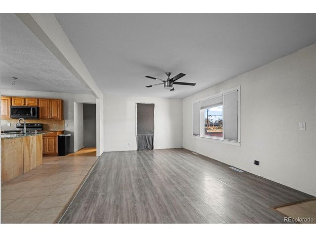 6640 E 74th Ave, Commerce City, CO 80022