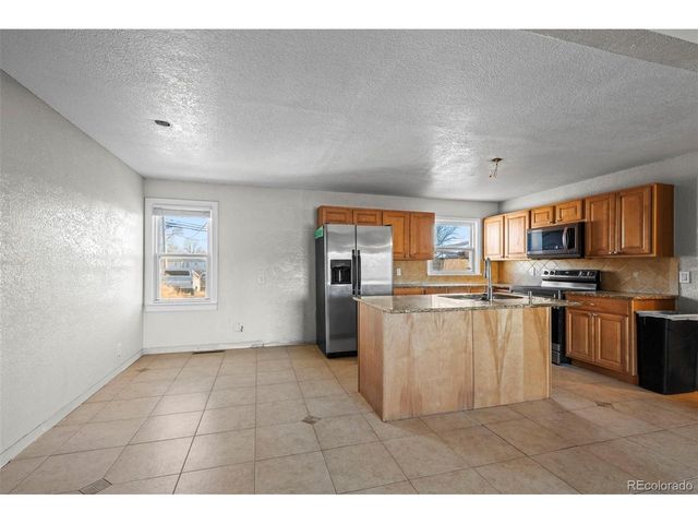 6640 E 74th Ave, Commerce City, CO 80022