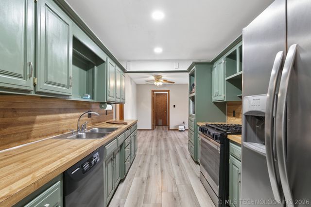 8427 N 170th East Avenue, Owasso, OK 74055