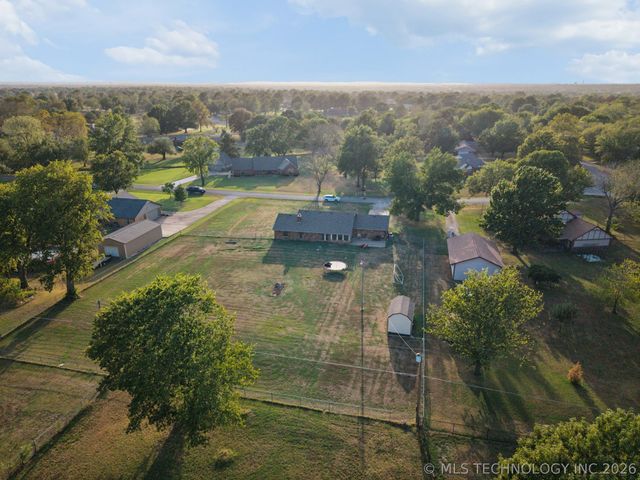 8427 N 170th East Avenue, Owasso, OK 74055