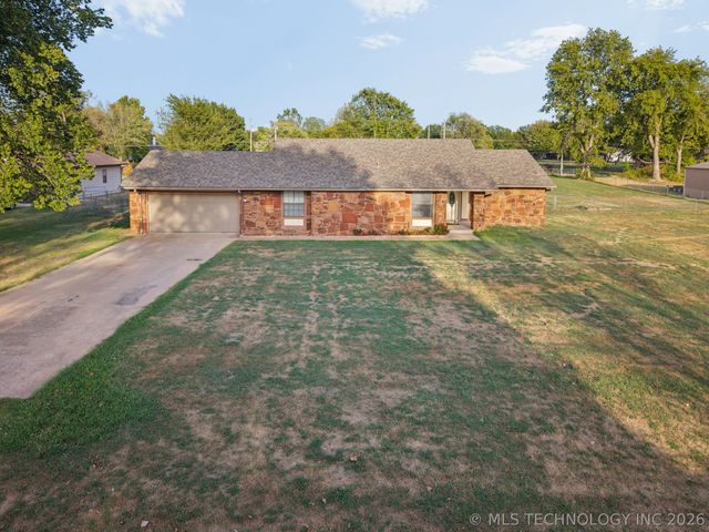 8427 N 170th East Avenue, Owasso, OK 74055