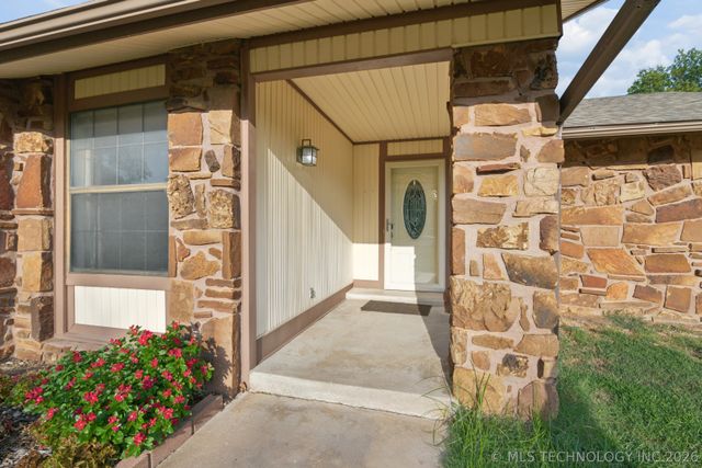 8427 N 170th East Avenue, Owasso, OK 74055