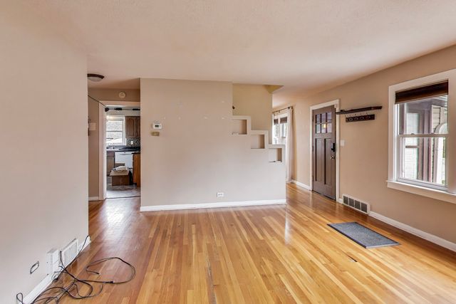 2537 S SCOTT Street, Des Plaines, IL 60018