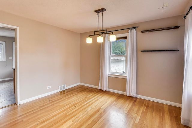 2537 S SCOTT Street, Des Plaines, IL 60018