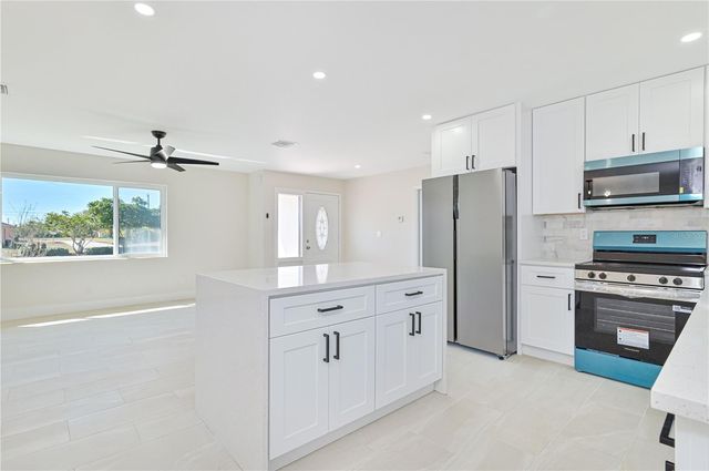 115 SE 24TH AVENUE A&B, Cape Coral, FL 33990