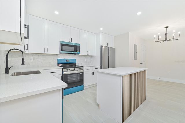 115 SE 24TH AVENUE A&B, Cape Coral, FL 33990