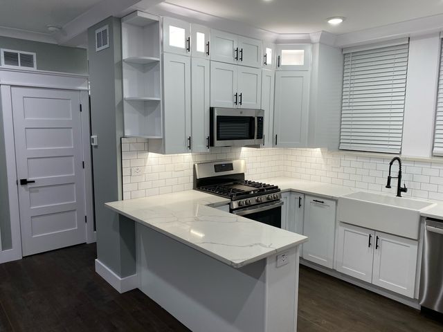 3657 N Whipple Street, Chicago, IL 60618