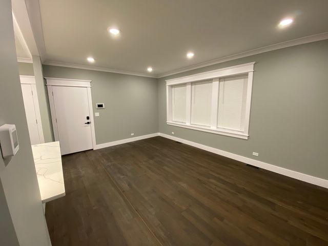 3657 N Whipple Street, Chicago, IL 60618