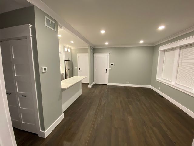 3657 N Whipple Street, Chicago, IL 60618