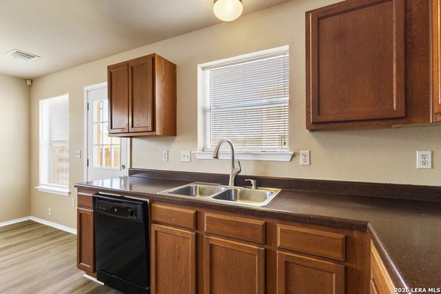 8623 Widgeon Ct, San Antonio, TX 78245