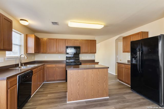 8623 Widgeon Ct, San Antonio, TX 78245