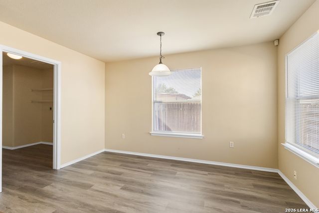 8623 Widgeon Ct, San Antonio, TX 78245