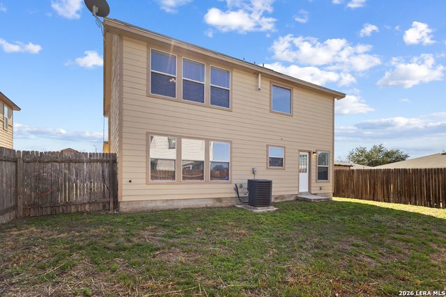 8623 Widgeon Ct, San Antonio, TX 78245