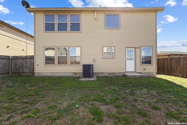 8623 Widgeon Ct, San Antonio, TX 78245