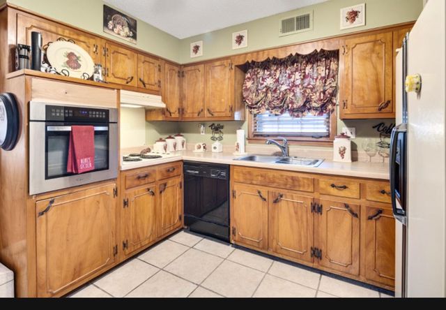4851 ROLLING MEADOWS DR, Memphis, TN 38128