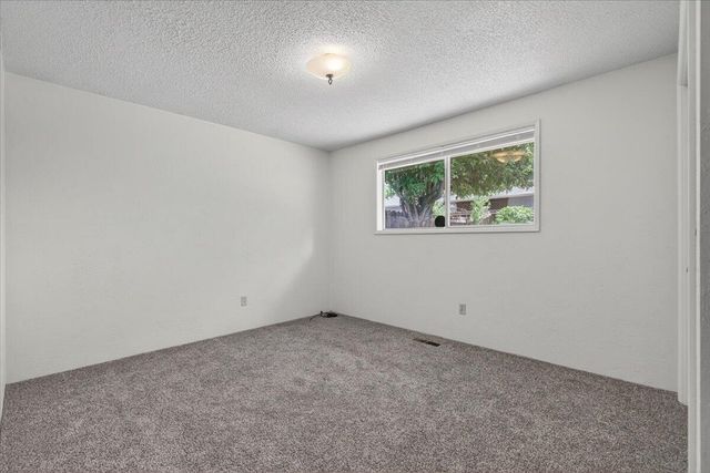 415 Sutter Avenue, Medford, OR 97504