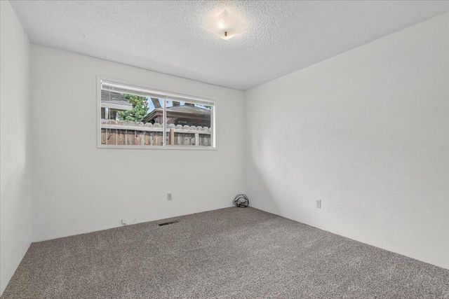 415 Sutter Avenue, Medford, OR 97504