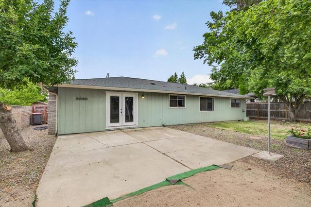 415 Sutter Avenue, Medford, OR 97504
