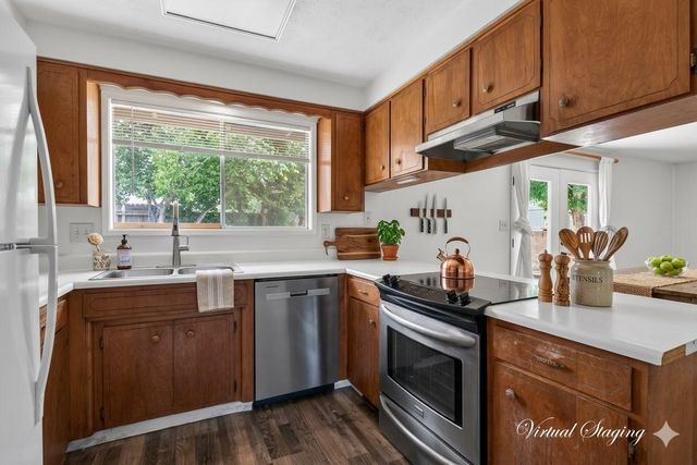 415 Sutter Avenue, Medford, OR 97504
