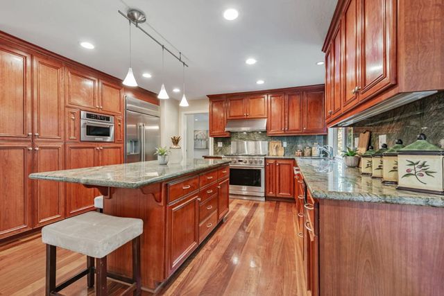 1521 Cherrywood Drive, San Mateo, CA 94403