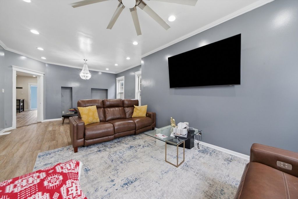4862 W St Paul Avenue, Chicago, IL 60639 — photo 5