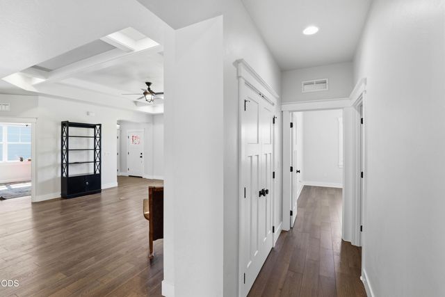 409 Sand Pointe Drive, Central Point, OR 97502