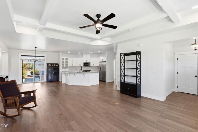 409 Sand Pointe Drive, Central Point, OR 97502
