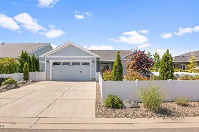 409 Sand Pointe Drive, Central Point, OR 97502