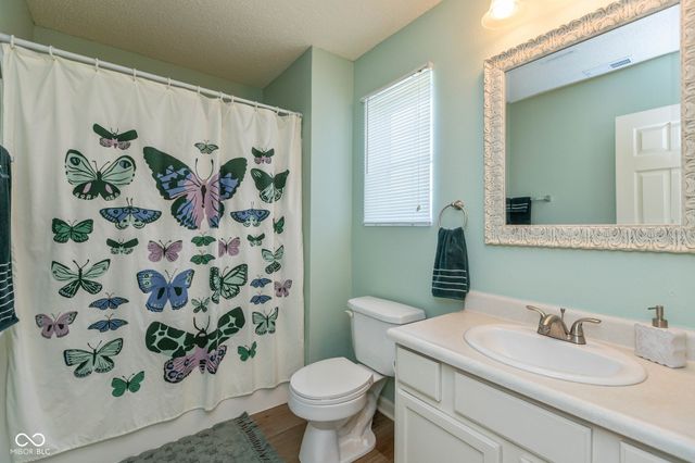 1305 Lake Meadow Drive, Indianapolis, IN 46217