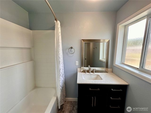 1217 Orting Kapowsin Highway E, Orting, WA 98360