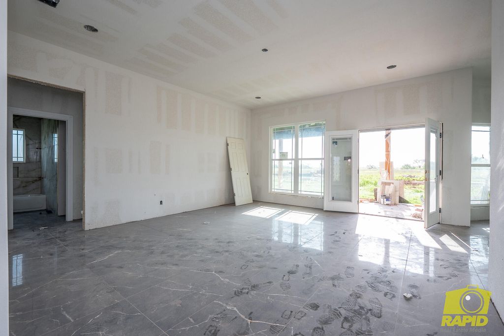 Image 6 of property listing at 7352 Rust Road, San Angelo, TX 76905