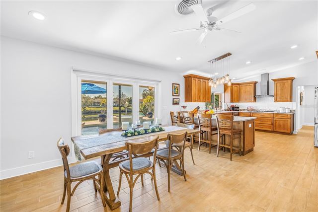 5166 HORSESHOE PLACE NE, St Petersburg, FL 33703