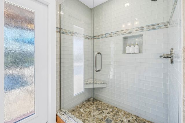 5166 HORSESHOE PLACE NE, St Petersburg, FL 33703