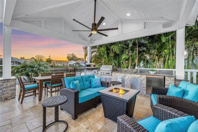 5166 HORSESHOE PLACE NE, St Petersburg, FL 33703