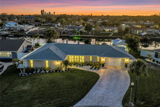 5166 HORSESHOE PLACE NE, St Petersburg, FL 33703