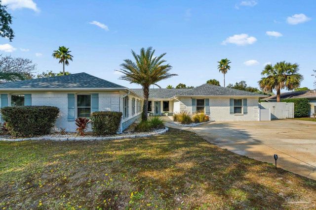 961 Aquamarine Dr, Gulf Breeze, FL 32563