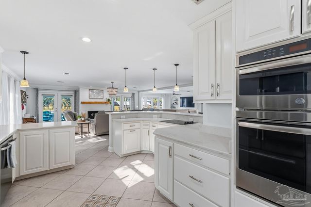 961 Aquamarine Dr, Gulf Breeze, FL 32563