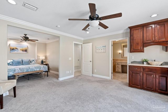 961 Aquamarine Dr, Gulf Breeze, FL 32563